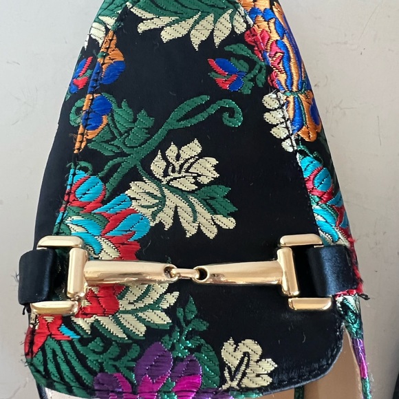 Brocade buckle flat mule shoe - Picture 5 of 9